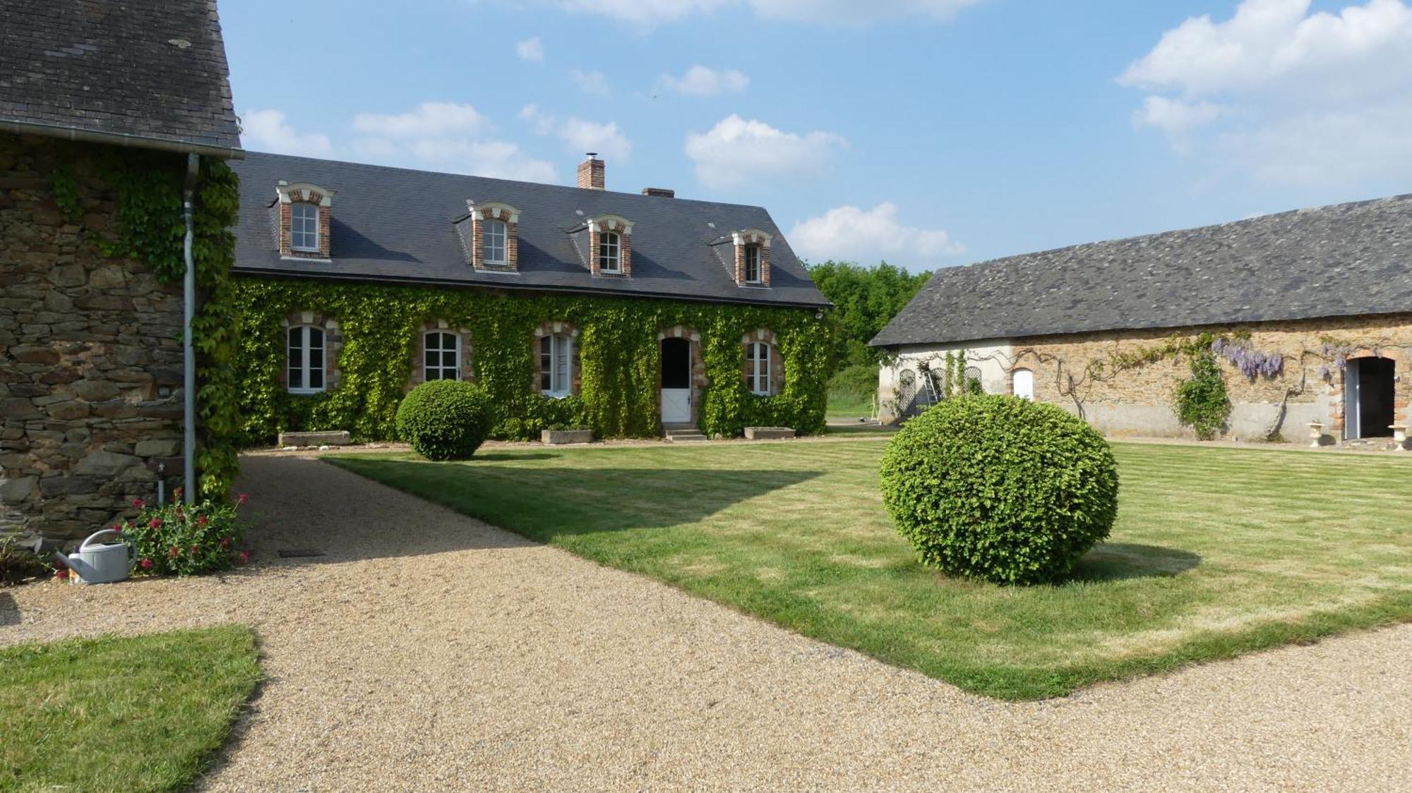 La Petite Lande Bed and Breakfast Ménil Eksteriør billede